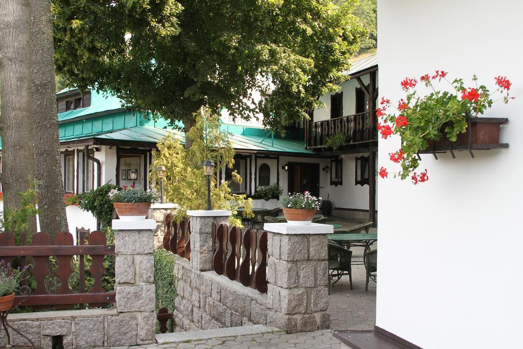 Hotel V Nebi 요세푸프 둘 외부 사진